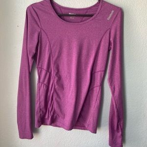 Woman’s sleeve tee